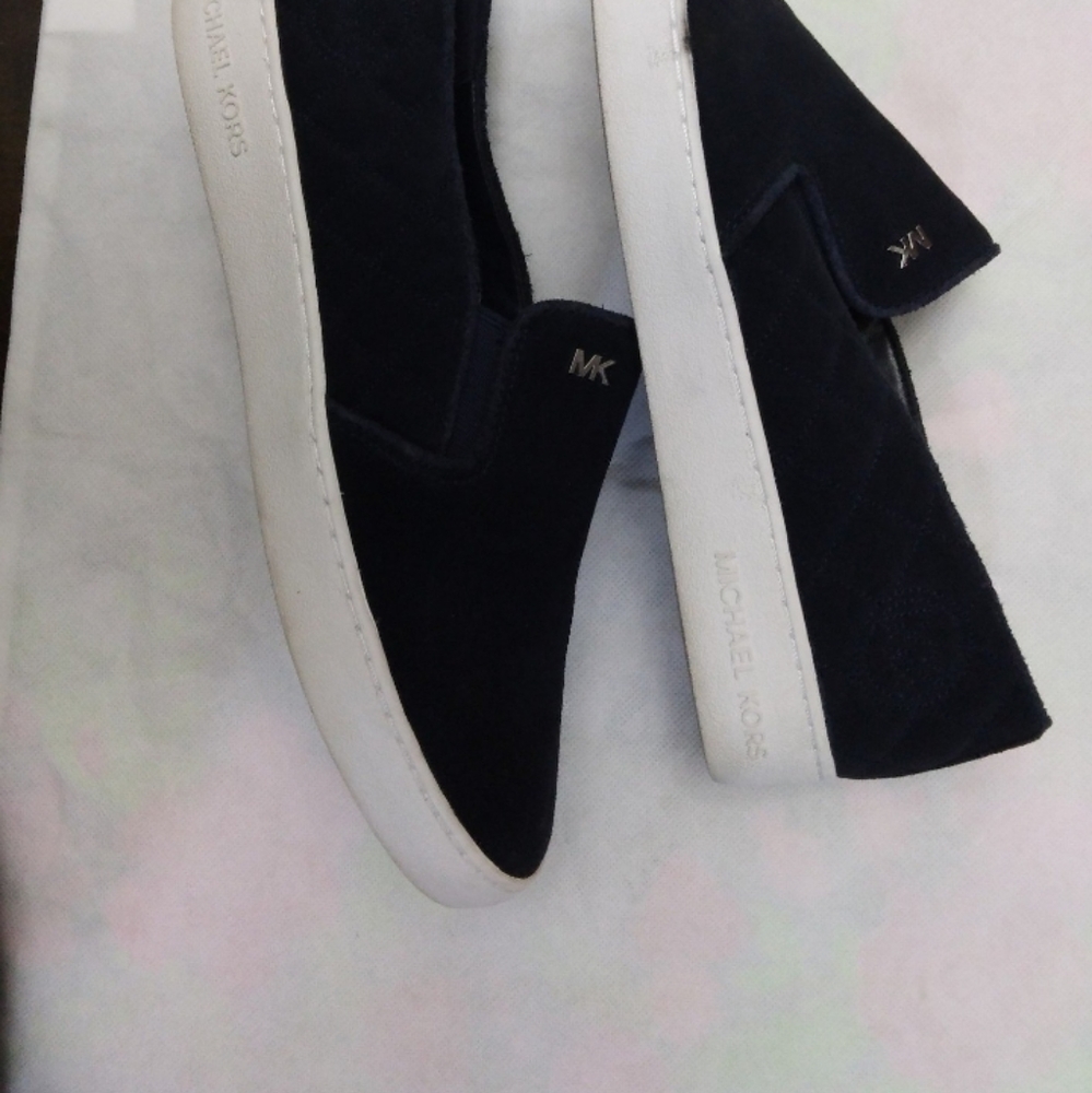 Michael Kors suede and quilted fashion sneakers. Navy blue